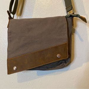 Augur Purse